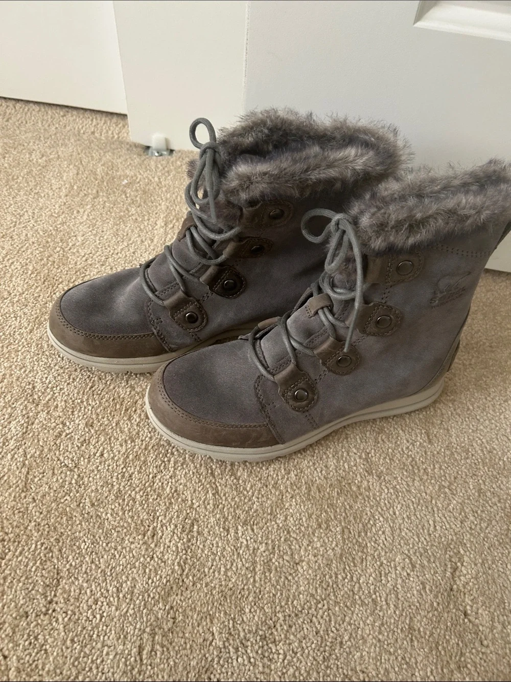Sorel Women's Gray Faux-Fur Lined Winter Boots, worn once paid $159.00